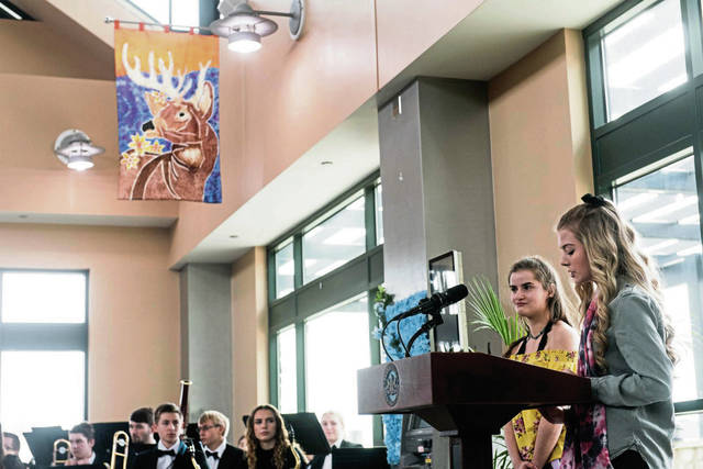 848532_web1_gtr-turnpikeart005-030819