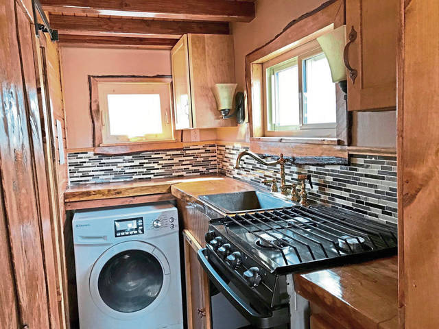 848733_web1_vnd-TinyHouse2-031119