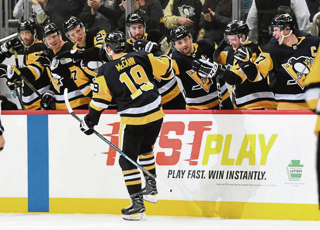 853929_web1_gtr-pens04-031119