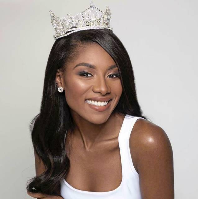 869116_web1_gtr-MissAmerica92-010319