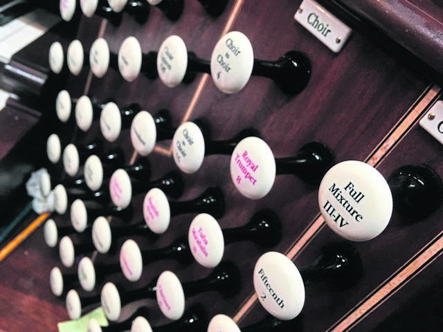 872399_web1_gtr-organrecital2-101518