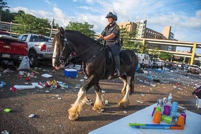 876074_web1_mounted-patrol