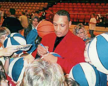 876900_web1_gtr-LamontRobinson-031719