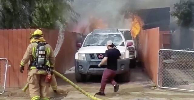 881306_web1_ptr-DogFireRescue-031519