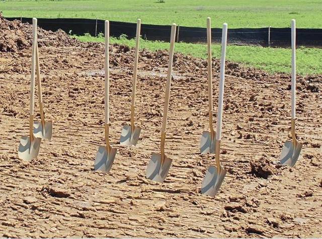 882990_web1_WEB-groundbreaking-shovels