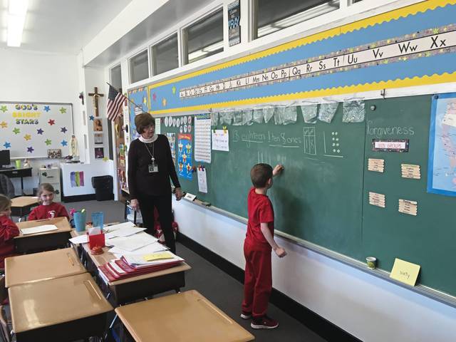 886396_web1_VND-LIV-THIMONS-CHALKBOARD-031819