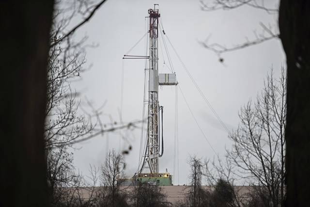 Leet, Bell Acres address oil and gas zoning