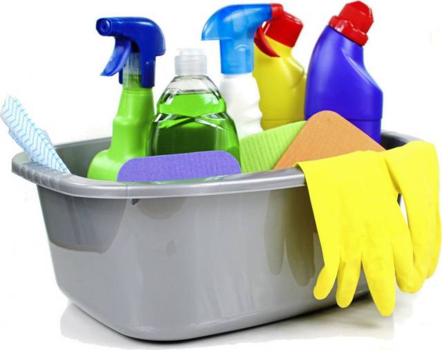887282_web1_gtr-liv-cleaning-01031819