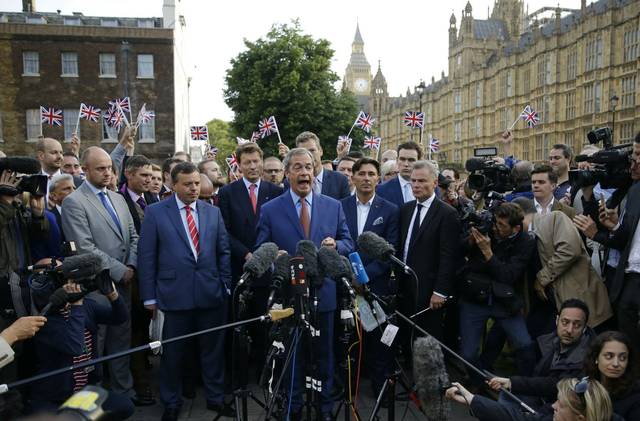 888039_web1_gtr-brexitgallery02-031519