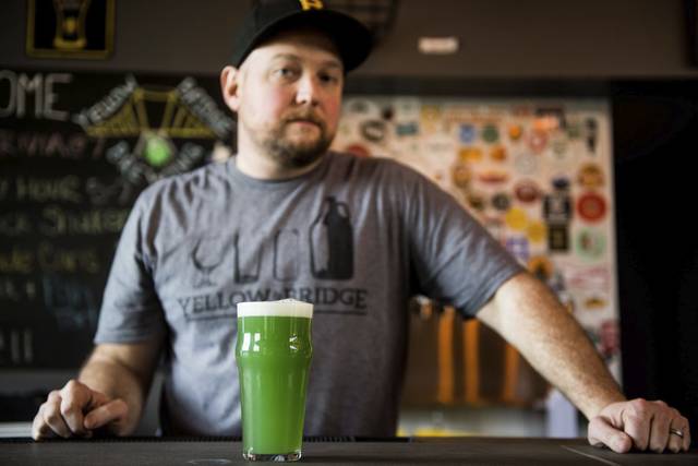 889610_web1_gtr-lo-greenbeer004-031619