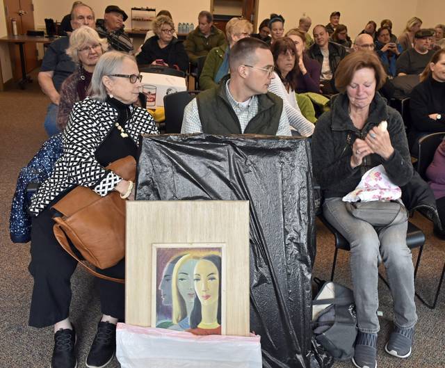 903607_web1_her-lo-auction2-032819