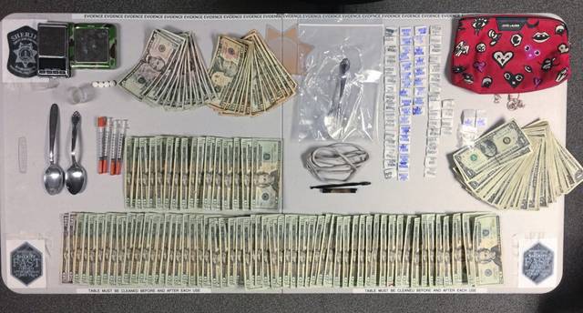 903964_web1_gtr-deputycash