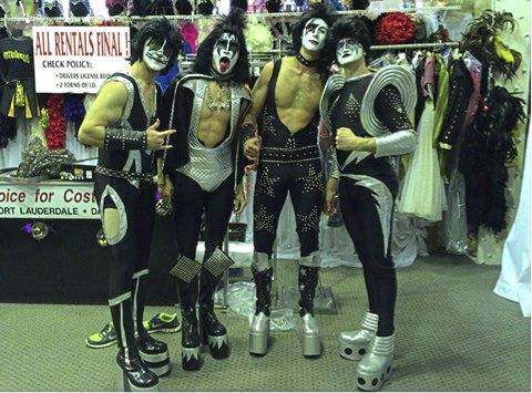 908257_web1_gtr-TK-KISS-pens-032819