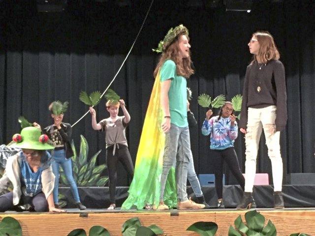 911832_web1_php-lintonmusical2-032819