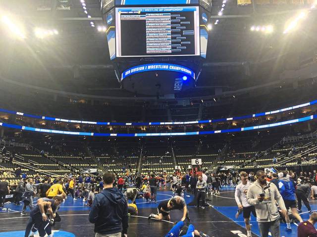913465_web1_NCAAwrestling01