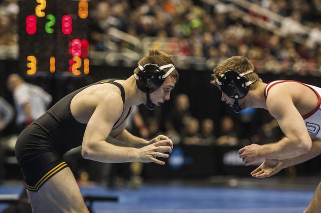 913465_web1_PTR-NCAAwrestle5-032219