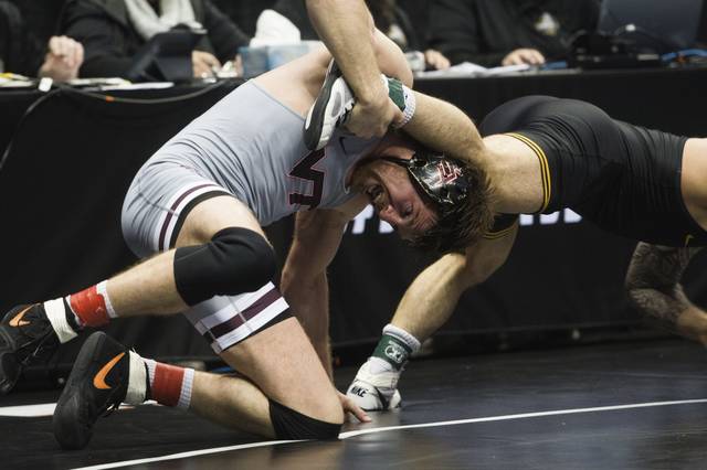 915307_web1_PTR-NCAAwrestle10-032219