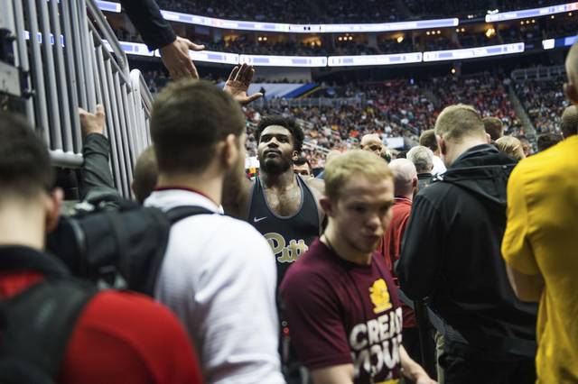 915307_web1_PTR-NCAAwrestle19-032219