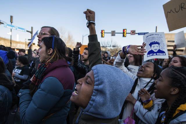 926228_web1_GTR-RoseProtests206-032419