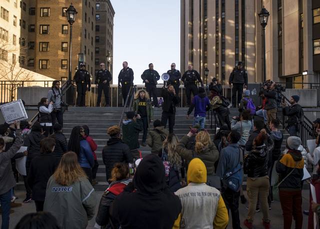 926493_web1_PTR-VerdictProtest24-032319