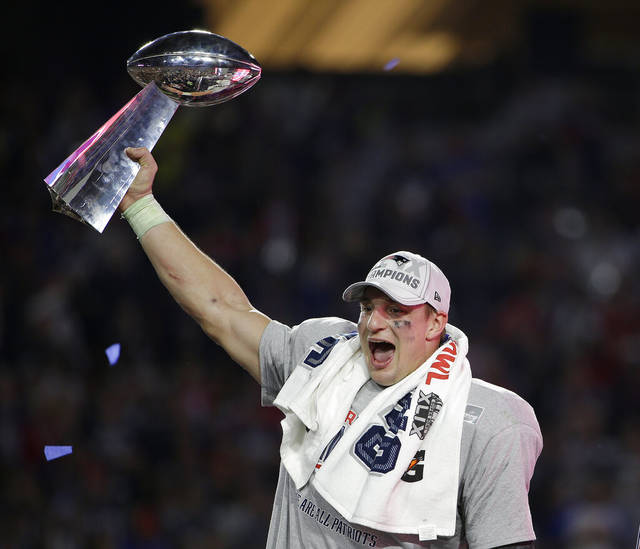 929334_web1_gronk