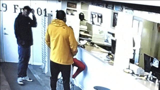935425_web1_second-forgery-theft