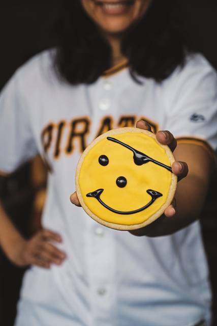 935830_web1_gtr-smiley