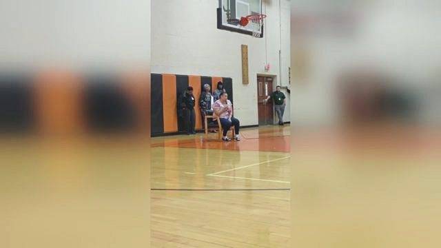 946188_web1_ptr-clairtonprotest-032919