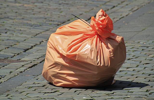 947395_web1_web-trash