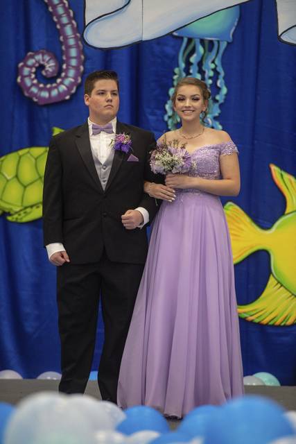 1000471_web1_gtr-YoughProm116-042719 1000471_web1_gtr-YoughProm116-042719