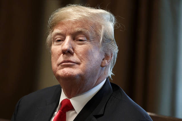 1004245_web1_TrumpLook