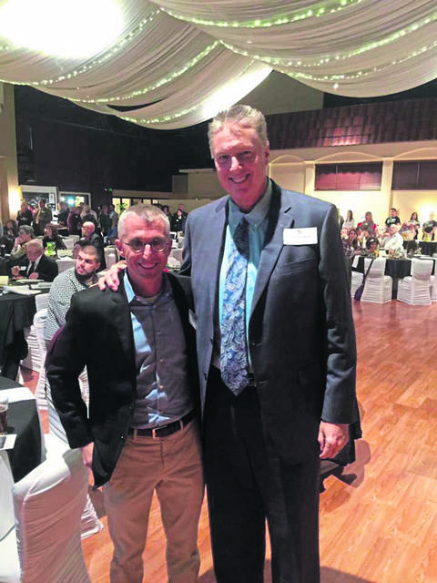 1008371_web1_gtr-tayandsean 1008371_web1_gtr-tayandsean