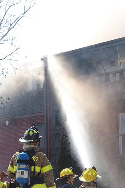 1008822_web1_nj-McFireFolo2-041219
