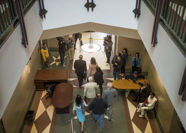 1009084_web1_ptr-gunbancriminal04-041319