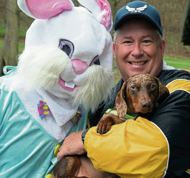 1010184_web1_gtr-OA-dogegghunt6-042219