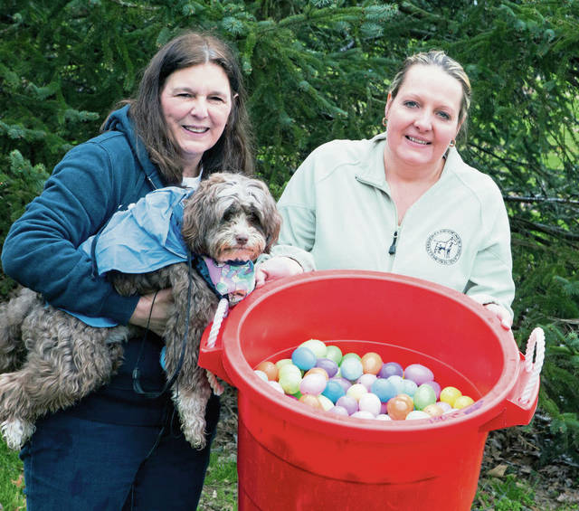 1010184_web1_gtr-OA-dogegghunt9-042219