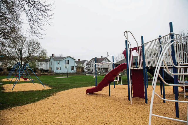 1025439_web1_gtr-derryparkgun005-041719