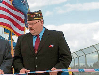 1025439_web1_gtr-kevingross