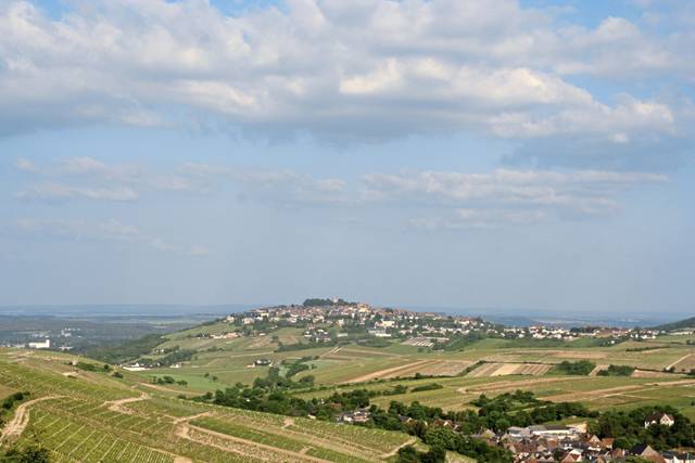 1025462_web1_gtr-liv-wine-01-041719