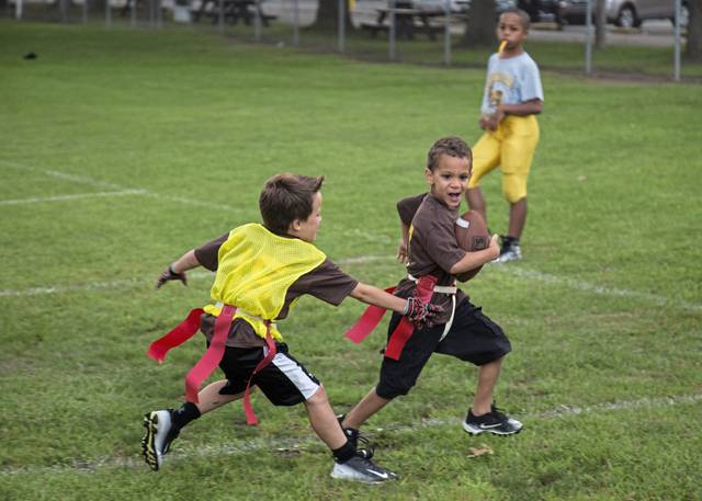 1029153_web1_gtr-flagfootball-082417