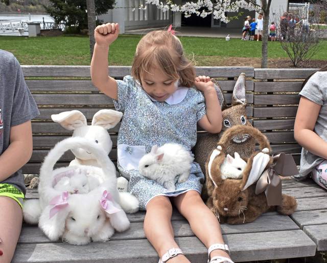 1031381_web1_her-lo-aspinEgghunt1-042519