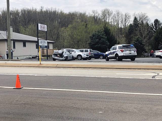 1041396_web1_gtr-buscrash2