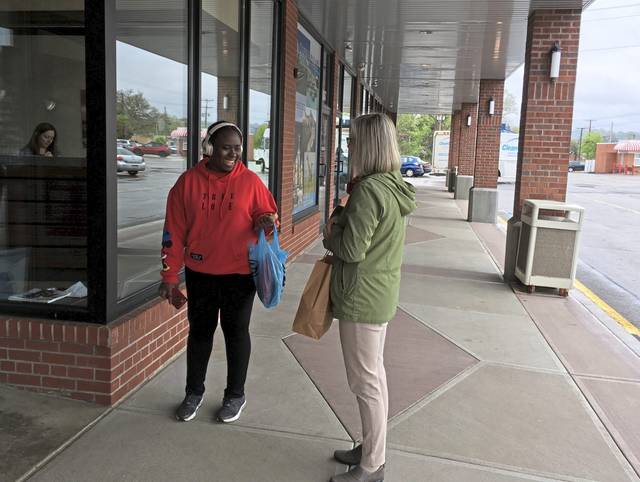 1042110_web1_her-poetry-050219 1042110_web1_her-poetry-050219