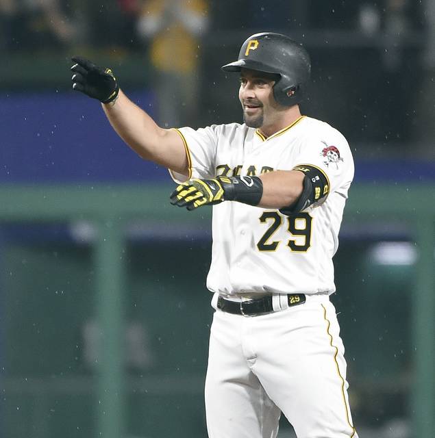 1043140_web1_GTR-Bucs15-042019