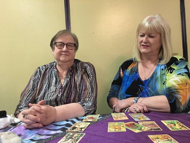 1048623_web1_vnd-psychics02-042119