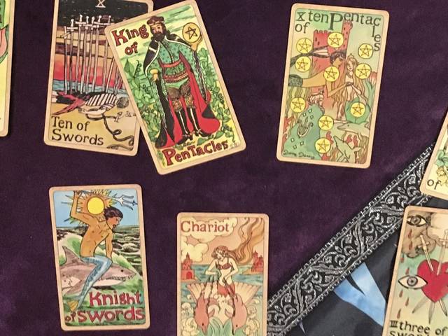 1048623_web1_vnd-psychics03-042119