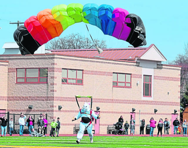 1048670_web1_vnd-bunnyskydive01-040118