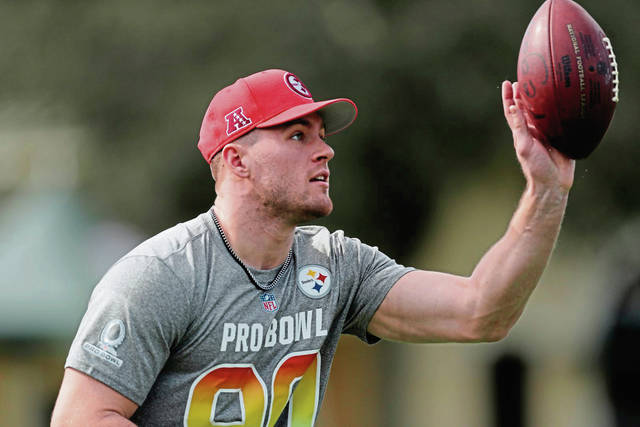 1057853_web1_AP_Pro_Bowl_Steelers_04