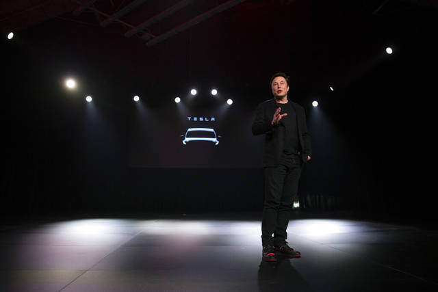 1069959_web1_tesla