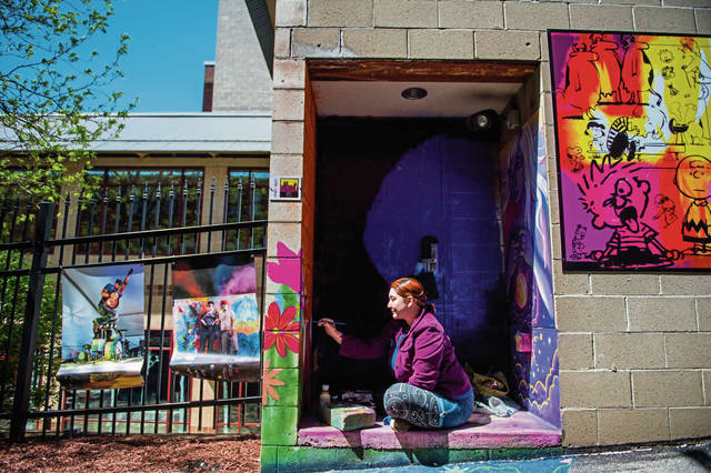 1072556_web1_GTR-LO-ArtsWalk1-042819
